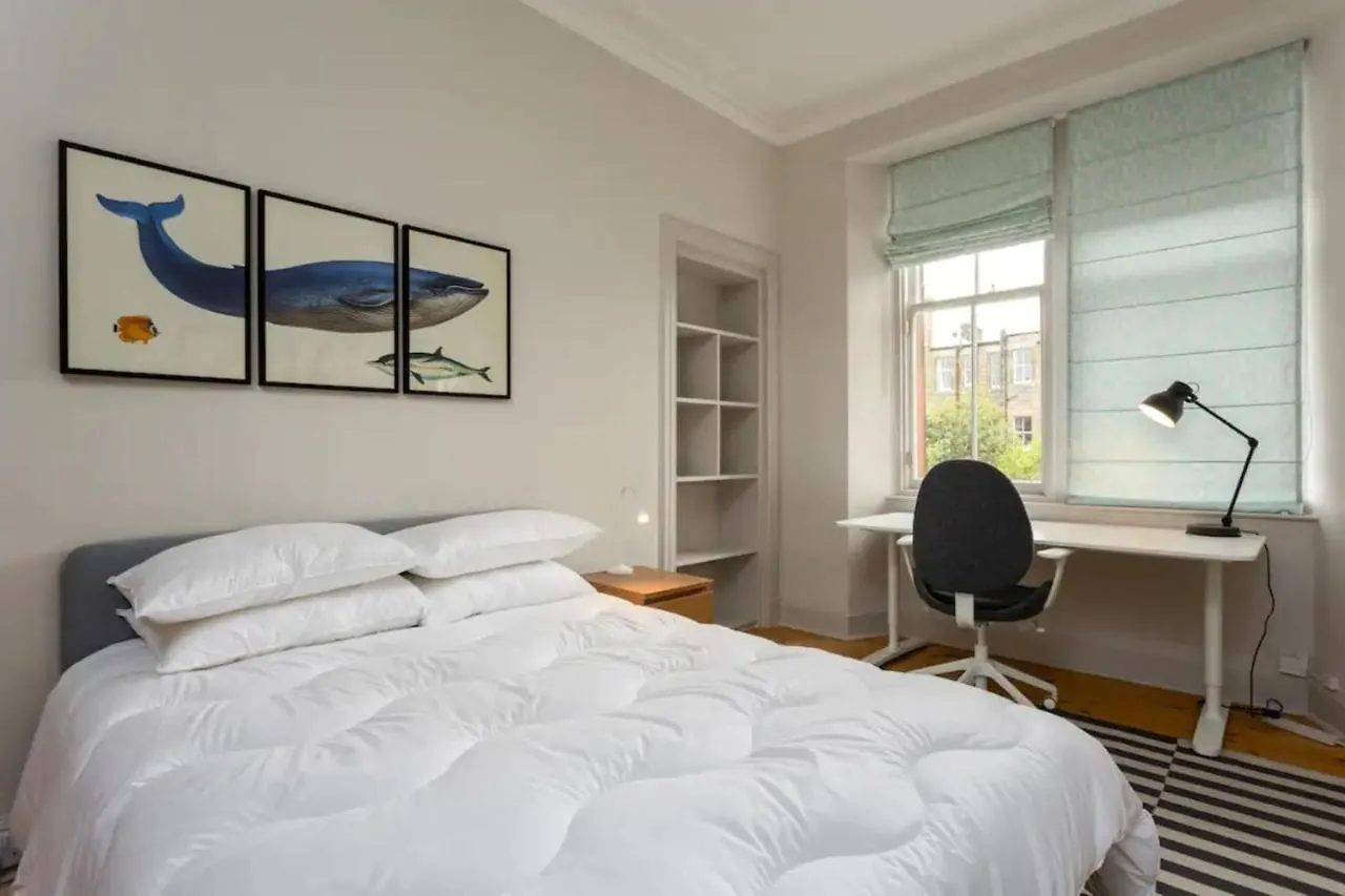 Gorgeous 4 Bed Apartment Right Beside The Meadows Edinburgh