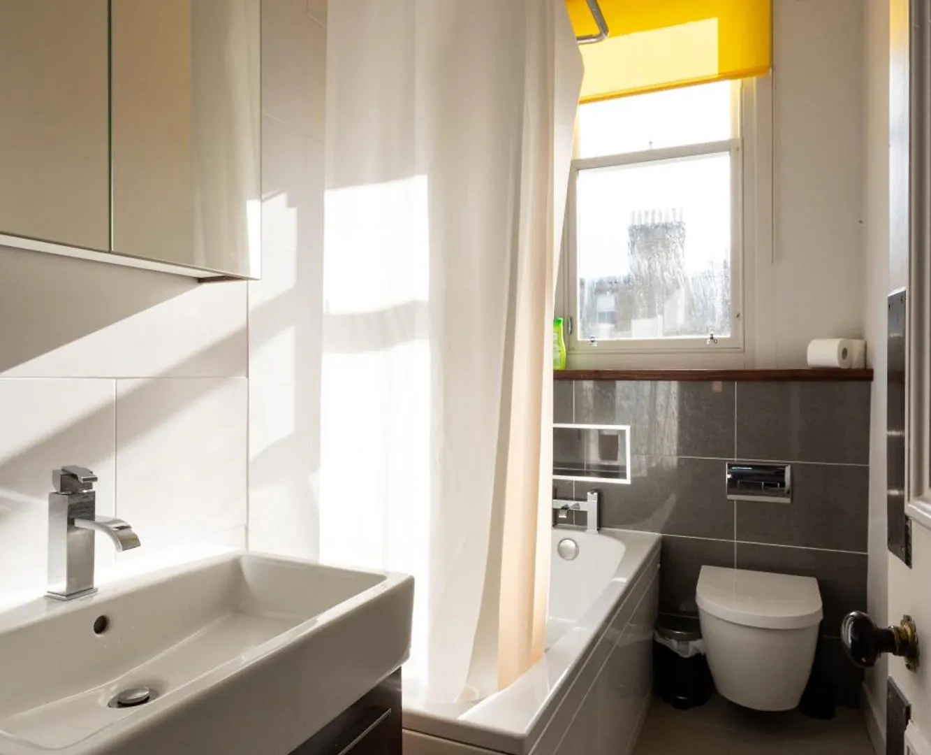 Gorgeous 4 Bed Apartment Right Beside The Meadows Edinburgh