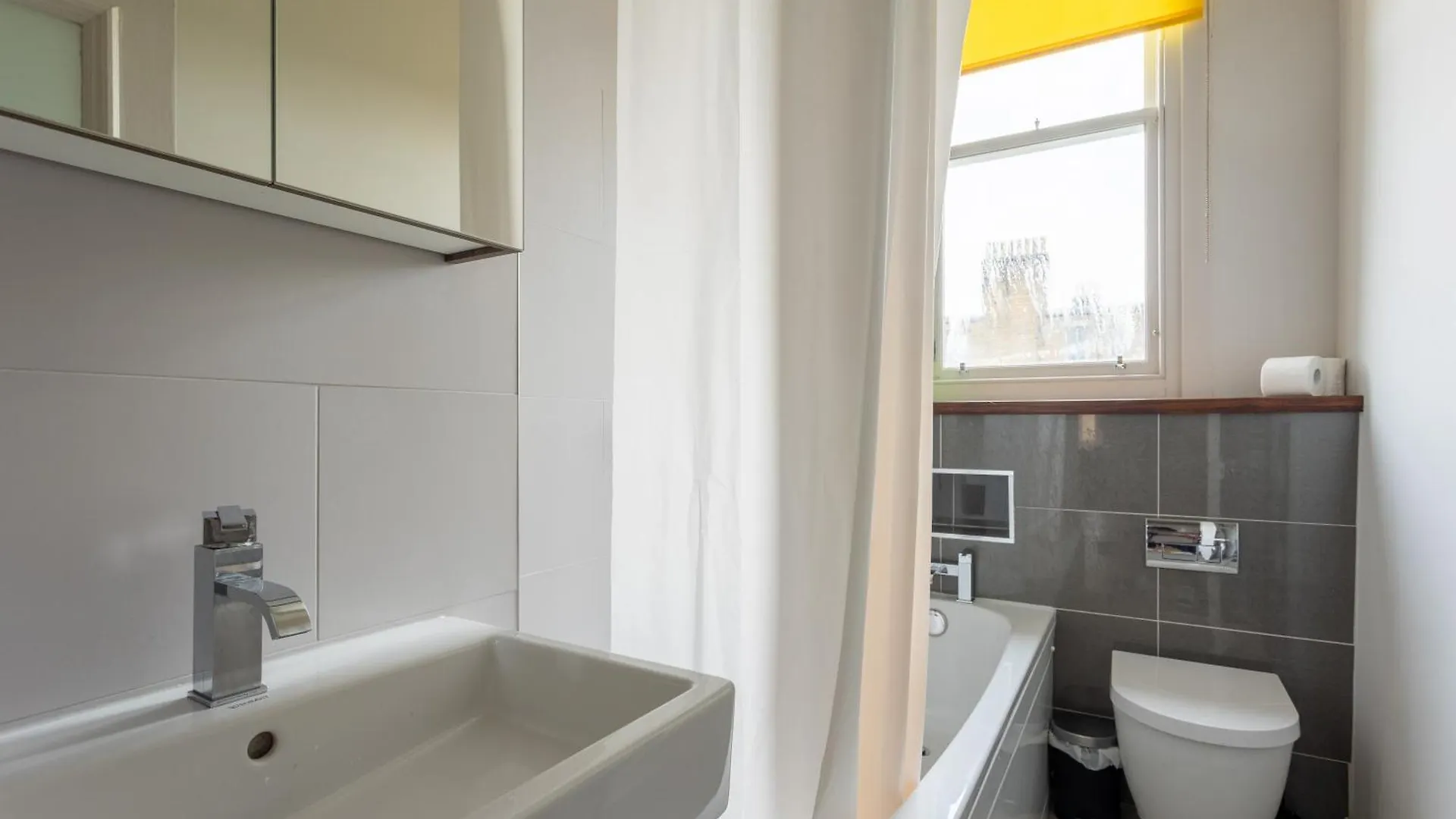 Gorgeous 4 Bed Apartment Right Beside The Meadows Edinburgh