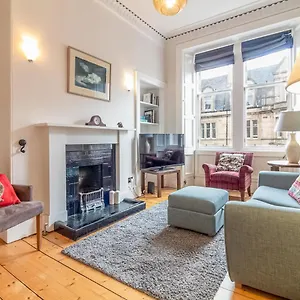 Pass The Keys Homely & Light-filled 1 Bedroom Flat In Chic Area Of Near Centre Edinburgh
