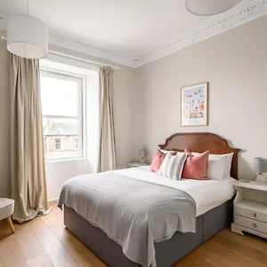  Apartment 2br New Town Castle View