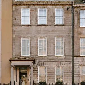 Апарт-отель Heeton Concept Queen Street, Эдинбург