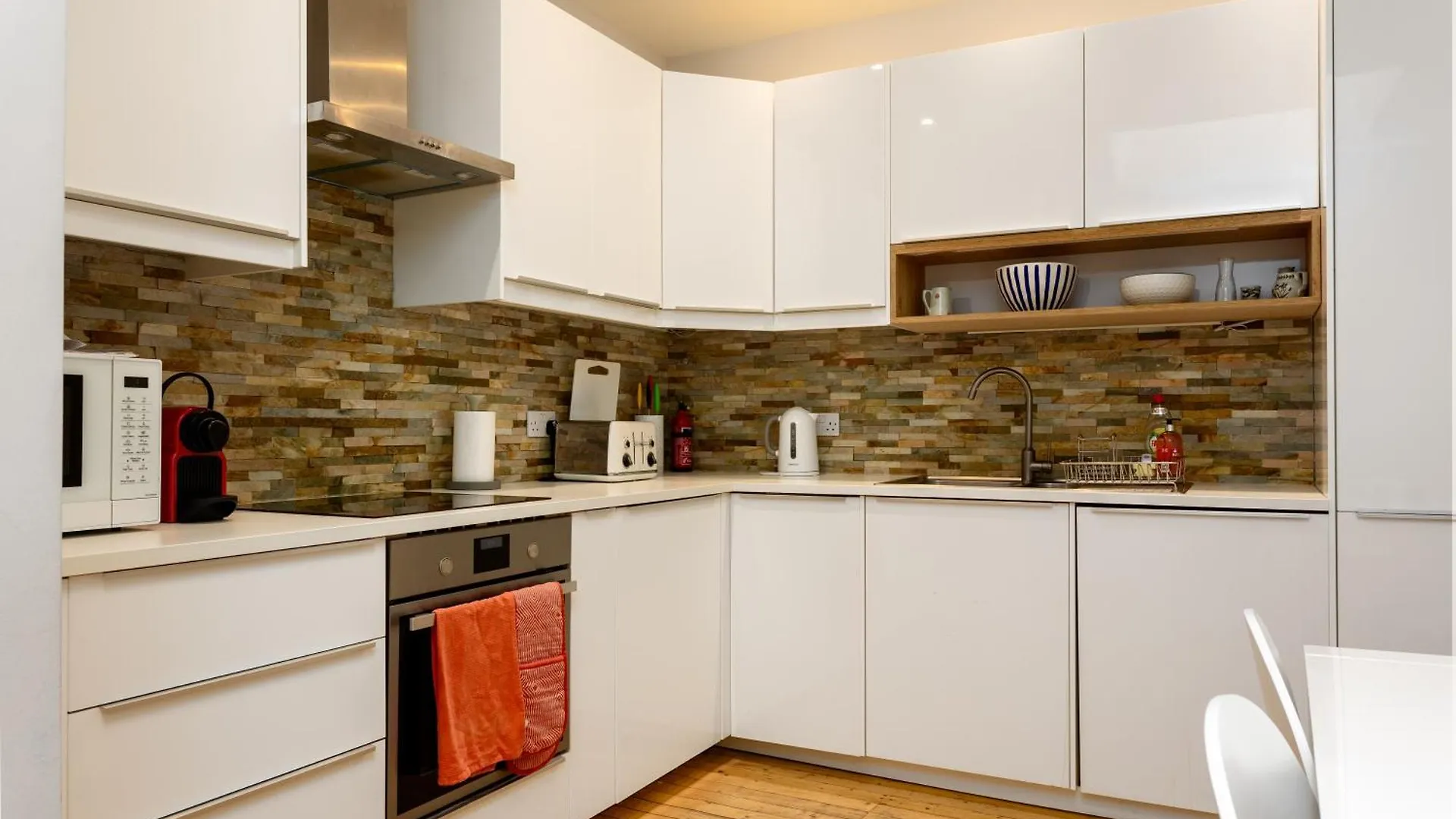 Gorgeous 4 Bed Apartment Right Beside The Meadows Edinburgh 0*,  United Kingdom